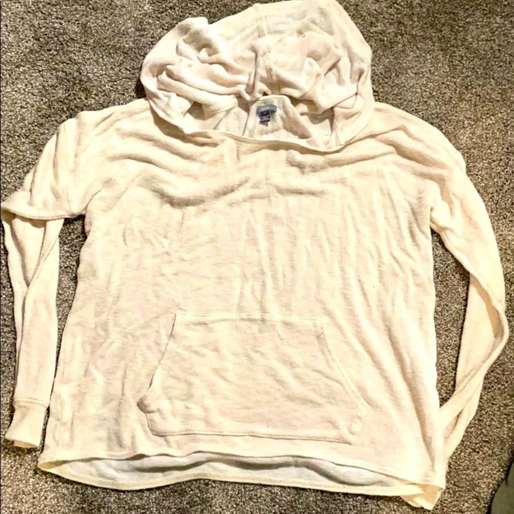 Women’s lightweight hooded pullover